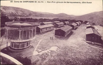 Camp de Carpiagne (B.-du-R.) — Vista de um grupo de barracas, lado Oeste