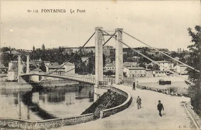 Fontaines Le Pont — Pont suspendu sur un fleuve — P. M., Lyon — n° 133