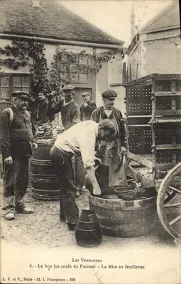 As Colheitas — A Colocação em Folhas — L. F. e V., Paris — CL Fourquaux 330