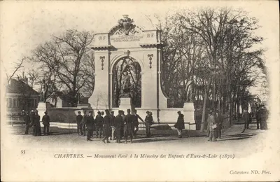 Шартр — памятник в память о детях Эvre-et-Loir (1870)