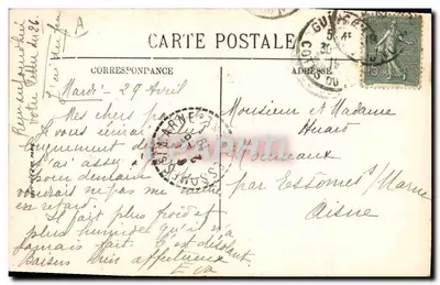 Jeune Fille de Fouesnant — Type breton en costume traditionnel devant une porte en pierre — Éditeur : É. L. — Verso