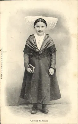 Vestido de Marans — muchacha en traje tradicional — Colección G. I. D. de Nantes, N° 621