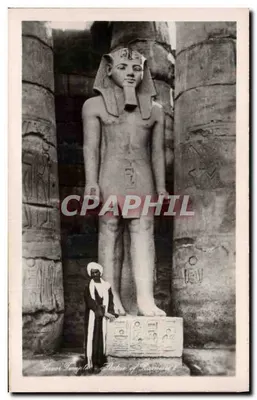 Estatua de Amenofis III — Templo de Amom em Karnak — Editor desconhecido, número de série não visível