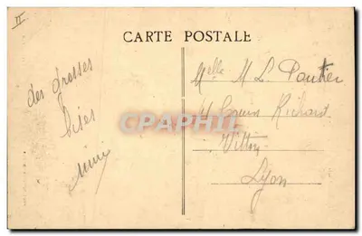 Paray-le-Monial — Wieża św. Nikodema z XVI wieku i Wieża Strażna. Starszy Klasztor Parafialny. Dziś Sąd Najwyższy — Fot. Combier-Mâcon, Brtvet, wyd. — Rewers