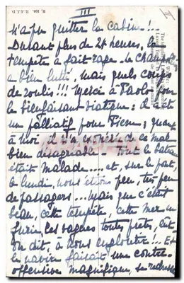 Os templos de Luxor — vista com obeliscos e vendedores — editor não visível — Verso