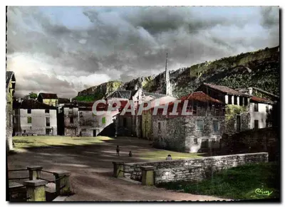 Saint-Antonin-Noble-Val — Place du Bessarel e Rochers d'Anglars — Commer Imp. Vézianaple