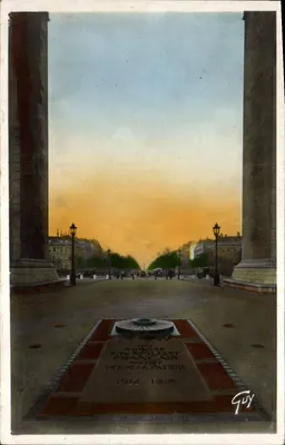 Tombeau du Soldat Inconnu — Paris — Éditeur A. Leconte, n°25