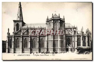 Armentières — A Igreja de São Wast — LL