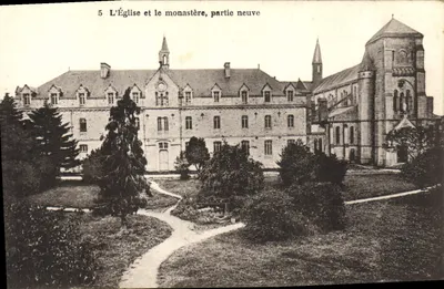 A Igreja e o mosteiro, parte nova — Abadia de Nossa Senhora de Thymadenc, O.C.R. em Brehan Loudéac — Grébouarg