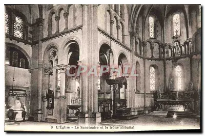 A Igreja - O Santuário e o trono abacial — Abadia de Nossa Senhora de Thymadeuc, O.C.R. em Bréhan Loudeuc