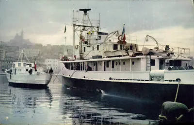 La Calypso — Navio de Pesquisa — Editado pelo Comitê Nacional da Criança