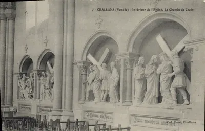 Chaleans (Vendée) - Interior da Igreja. O Caminho da Cruz
