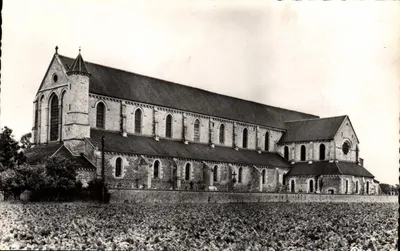 Pontigny (Yonne) — A Igreja Abbatial (século XII) — Fotografia Verdadeira Reprodução Proibida