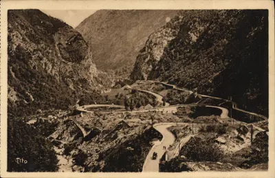 Rodovia de Pierrefitte a Cauterets — Os Pirineus — Editor Le Limaçon