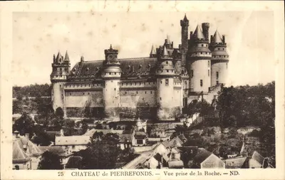 Zamek Pierrefonds — Widok z Roche — ND.