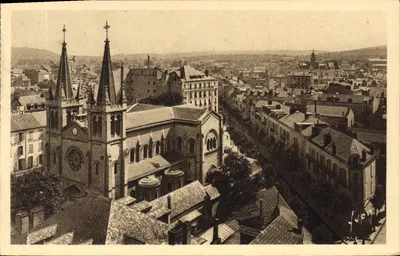 Vichy (Allier) — Vue générale et Église Saint-Louis — Éditions La Douce France