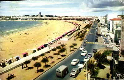 Royan — Ogólny widok Hotelu Family — Mexichrome
