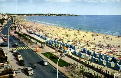Royan — Bulwar Garniera i Plaża — Lumicap