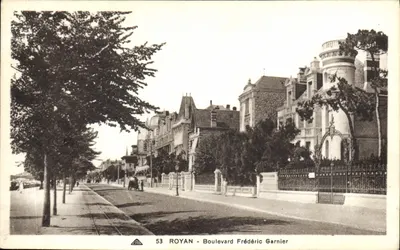 Royan - Bulwar Frédéric Garnier — widok promenady i wille — Wydawnictwo Nowych Galerii, Royan