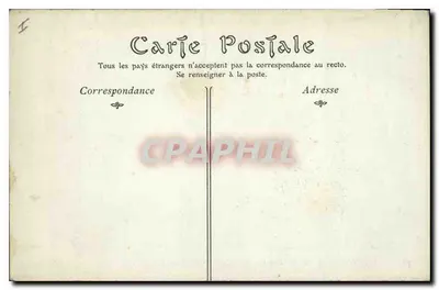 Avignon — Beeld van Crillon en oud Bisdomspalace (15e eeuw) — Achterkant