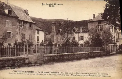 Chaudes-Aigues — O Square Vialard (alt. 751 m) — Local romântico muito famoso