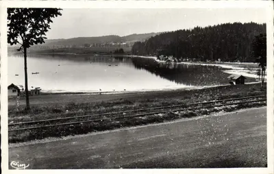 Malbuisson (Doubs) — Um canto encantador do Lago — Cim