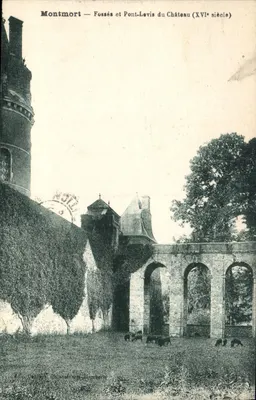 Montmort — Fossos e Ponte-Levi do Castelo (século XVI)