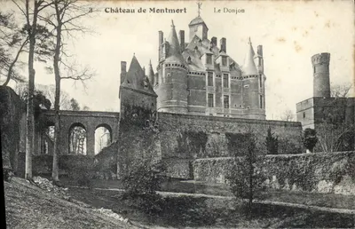 Castelo de Montmort — O Donjon — Editor: Léon J. L. Béon, Poitiers