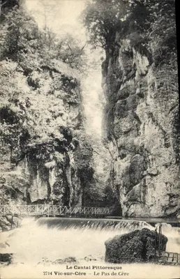 O Passo de Cère — Vic-sur-Cère — Cantal Pittoresque — 2714
