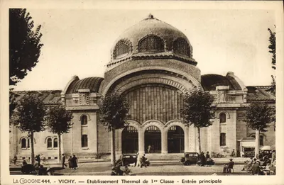 Vichy — Estabelecimento Termal de Primeira Classe — Entrada Principal