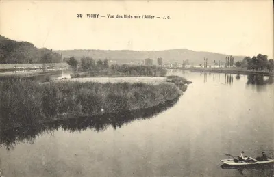 Vichy — Vue des îlots sur l'Allier — J.C.