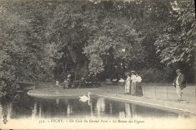 Vichy - Un Coin du Grand Parc - Le Bassin des Cygnes — éditeur anonyme, n° 552