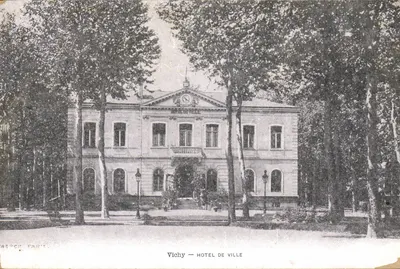 Vichy — Hotel de Ville — Faerch, Paris