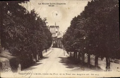 Saugues — A Avenida, estrada do Puy, e a Torre dos Ingleses (alt. 960 m.) — La Haute Loire Illustrée 8130