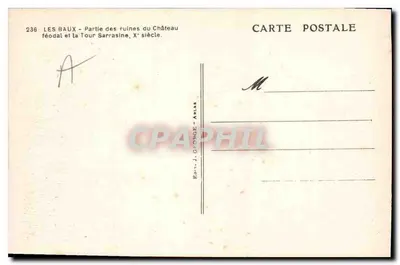 Les Baux - Deel van de ruïnes van het feodale kasteel en de Sarrazin Tower, 10e eeuw — Achterkant