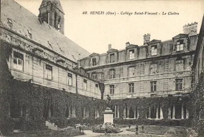Sens (Oise) - Colégio Santo Vicente - O Claustro