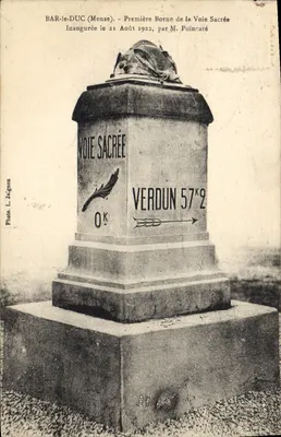 Bar-le-Duc (Meuse) - Primeira Marca da Via Sagrada - Inaugurada em 21 de Agosto de 1922 por M. Poincaré