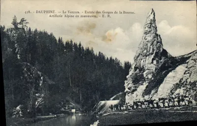 O Vercors — Entrada das Gorges da Bourne — Artilleria Alpina em manobra — E.R.