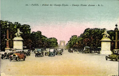 Paris - Avenida dos Campos-Élisée — vista com carros e estátuas equestres — A. L.