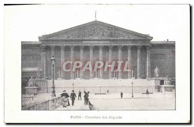 Paris - Câmara dos Deputados — vista do edifício com colunatas e estátuas — editor não identificado