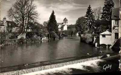 Bilhete postal antigo Alençon (Orne) O Barragem sobre a Sarthe no fundo a Igreja Notre Dame