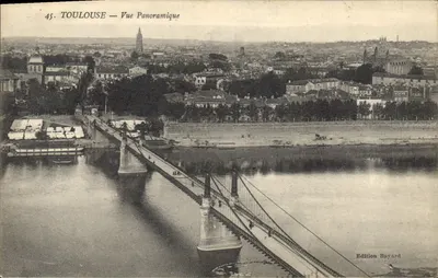 Toulouse — Vista Panorâmica — Edição Bayard, n°45