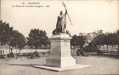 Bayonne — Estátua do Cardeal Lavigerie — BR.