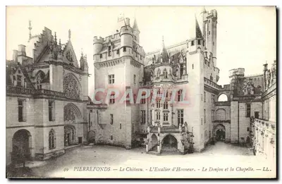 Pierrefonds — O Castelo — A Escada de Honra, O Donzel e a Capela — LL.