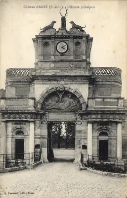 Castelo de ANET (E.-et-L.) — A Entrada Principal — G. Foucault, editor, Broux