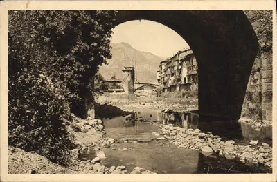 Sospel (Alpes-Maritimes) — Velhas Casas à beira da Bévéra — Les Éditions d'Art YVO, Paris