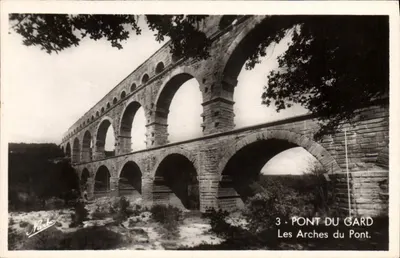 Pont du Gard — Les Arches du Pont. — Edição NARBO, Toulouse