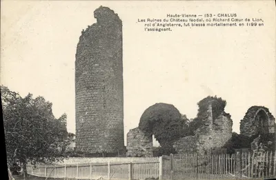 Ruínas do Castelo Feudal de Chalus — Haute-Vienne — 153 — editor desconhecido