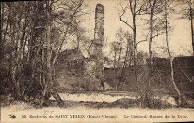 Arredores de SAINT-YRIEIX (Haute-Vienne) — Le Chalard. Ruínas da Torre.