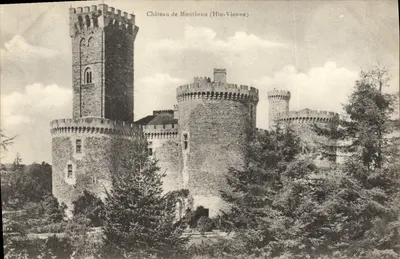 Castelo de Montbrun (Hte-Vienne) — vista do castelo com torres redondas e quadrada — editor não identificado